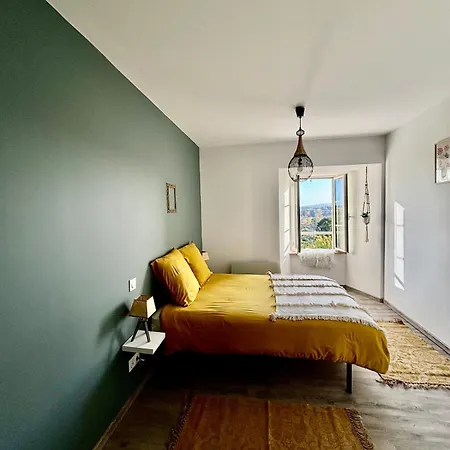 Grand Maison A La Campagne Avec Piscine Et Terrain De Petanque
