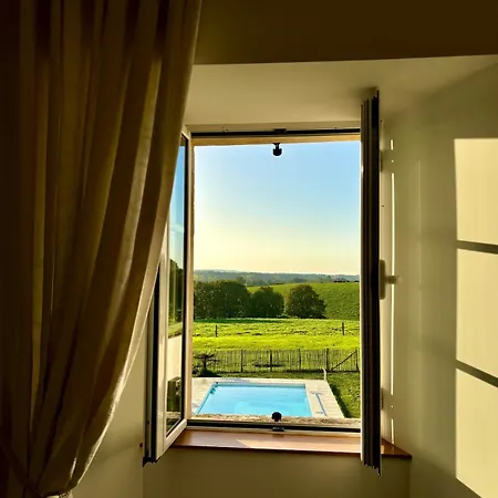Grand Maison A La Campagne Avec Piscine Et Terrain De Petanque Holiday home