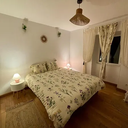 Grand Maison A La Campagne Avec Piscine Et Terrain De Petanque Holiday home Marthon