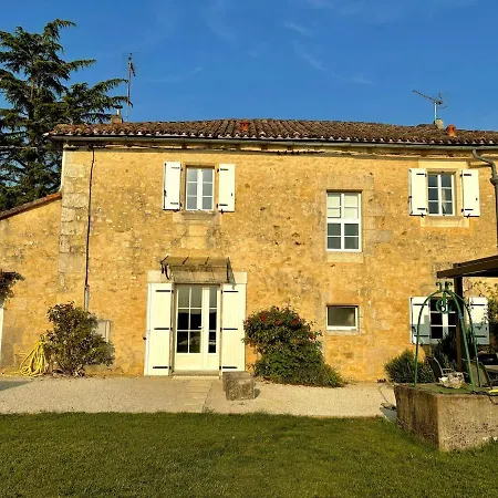 Holiday home Grand Maison A La Campagne Avec Piscine Et Terrain De Petanque Marthon