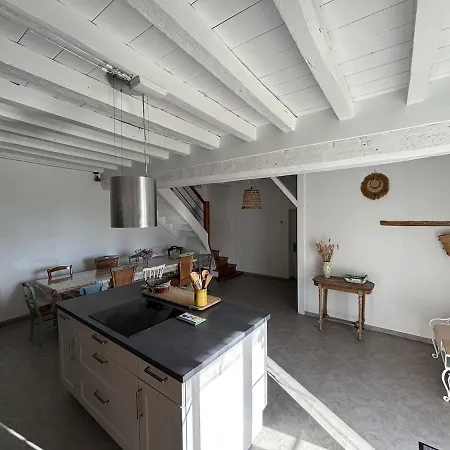 Grand Maison A La Campagne Avec Piscine Et Terrain De Petanque Holiday home *